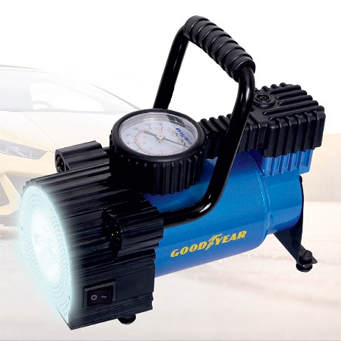 COMPRESOR DE AIRE GOODYEAR, 12V, SUPER REFORZADO, EN BOLSO, CON LUZ LED, MANOMETRO 150 PSI Y ACCESORIOS