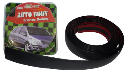 MOLDURA P/PARAGOLPE NEGRA , ROLLO 5MTS. X 5CM.